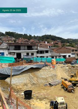 agosto-parqueadero-libertad-construccion